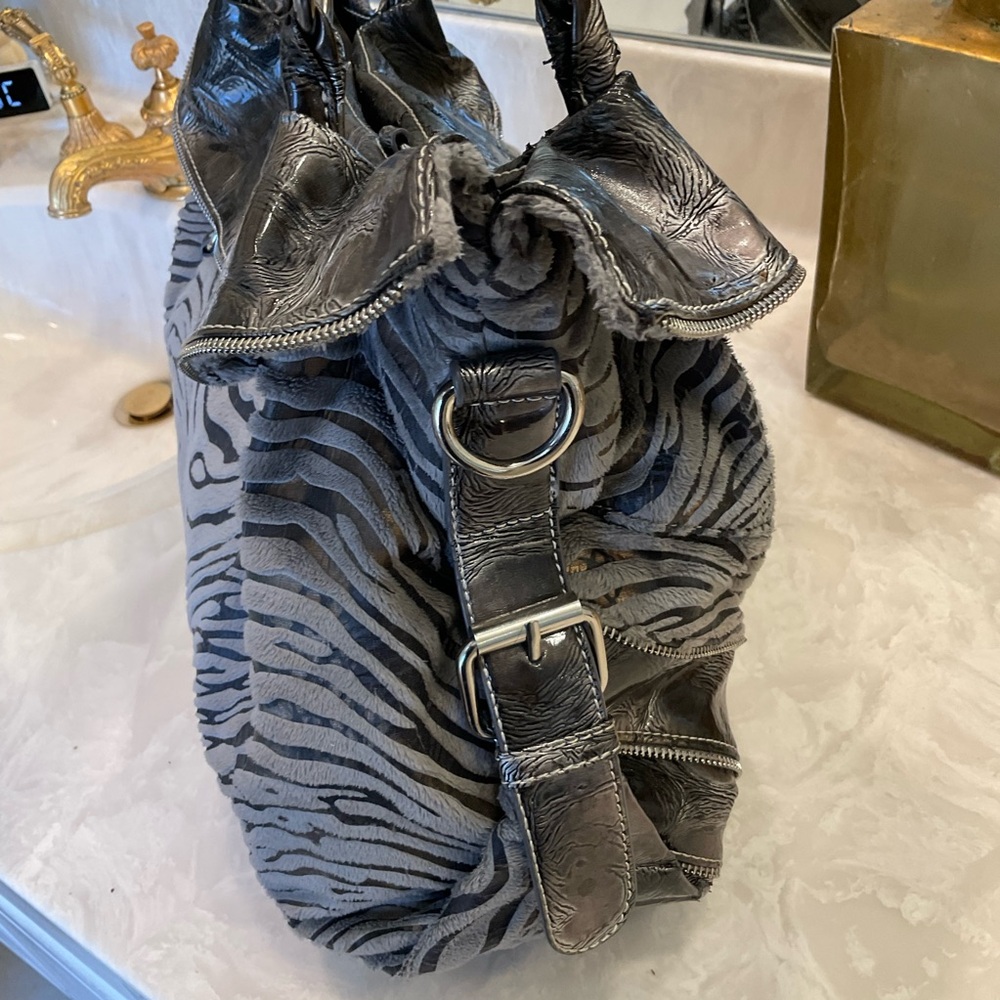 FREE with purchase of any other item at list price: Purse, black and grey strip - Picture 4 of 9